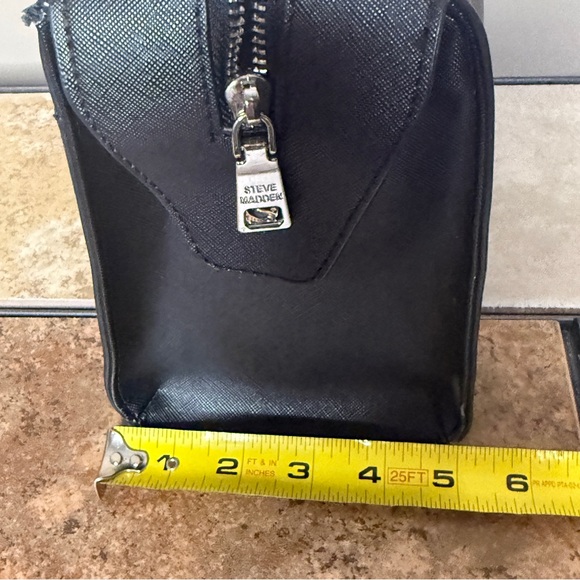 Steve Madden Black Handbag Minimalist Small Purse with Crossbody Shoulder Strap - Picture 12 of 16